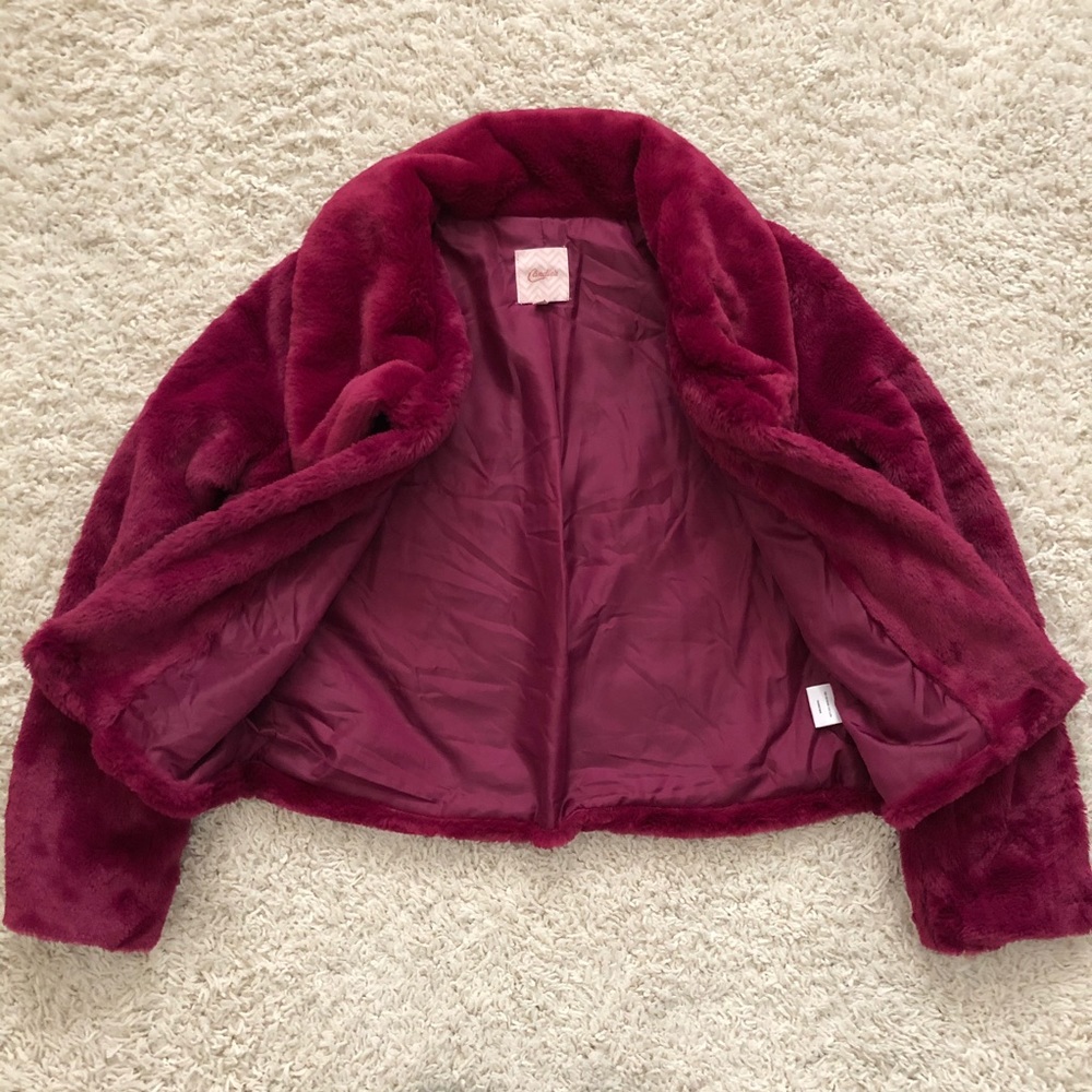 Candie’s Raspberry Faux Fur Cropped Jacket - Picture 6 of 8